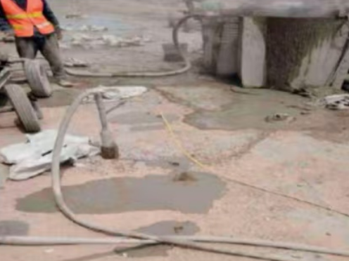 山南水泥混凝土路面板底注浆技术 路面脱空注浆整治方案